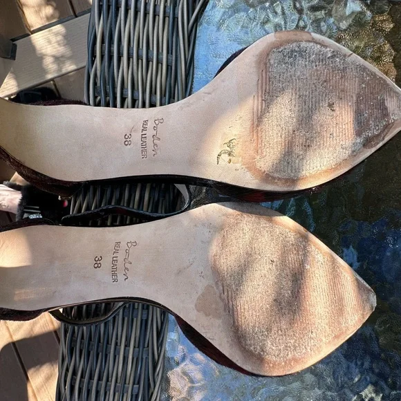 BODEN T-Bar strap black and Burgundy animal Print Pointed Toe Pump Size 38/7.5 - Picture 7 of 8